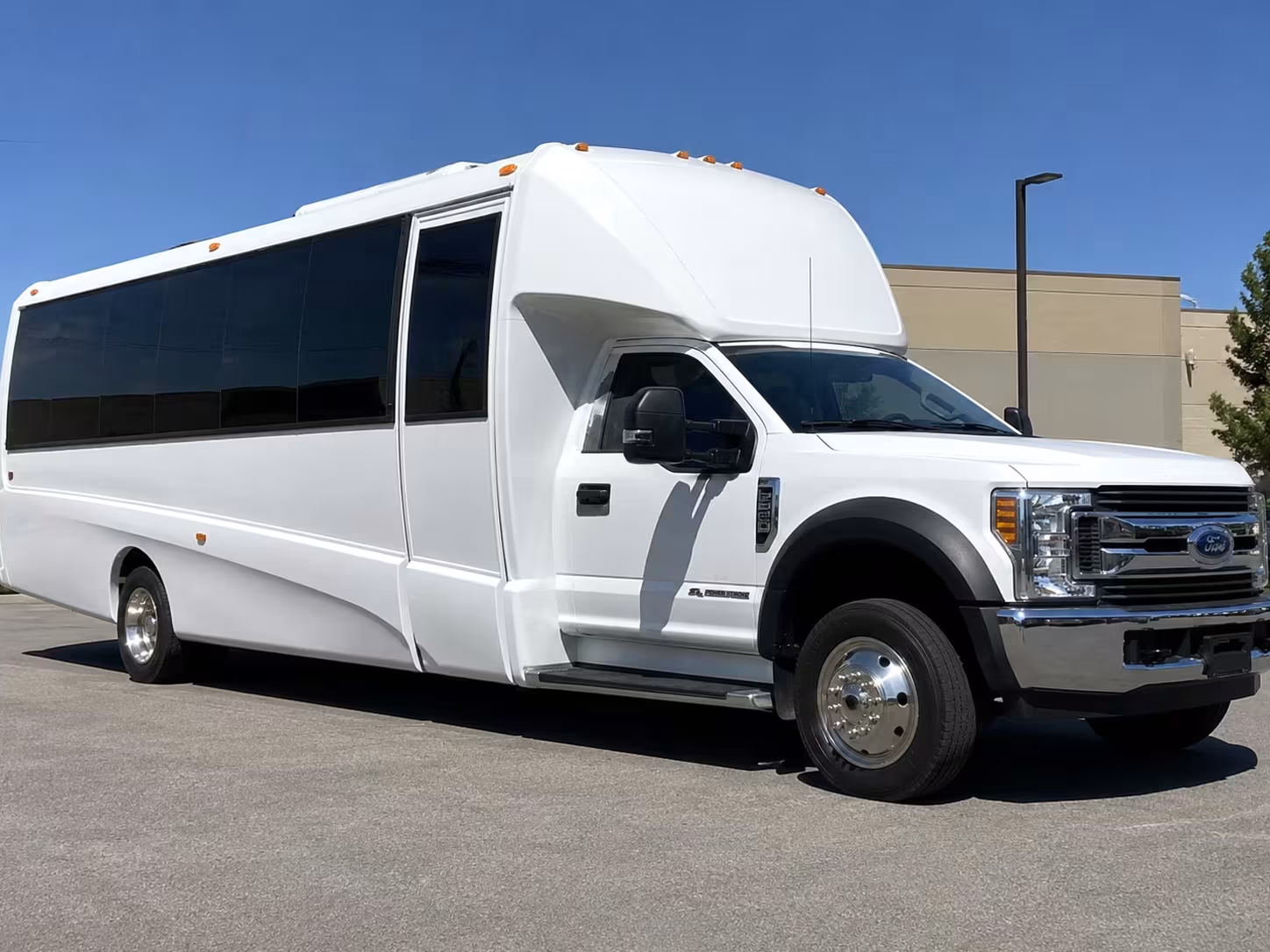 15 passenger minibus